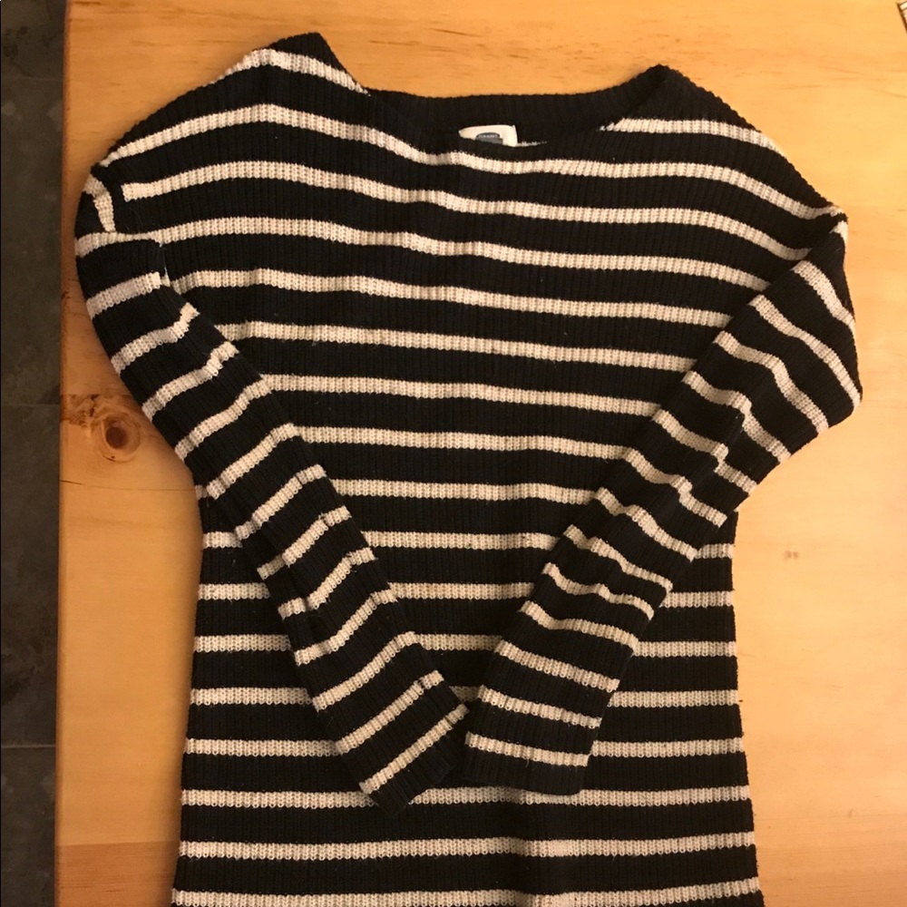 Old Navy black and white striped sweater